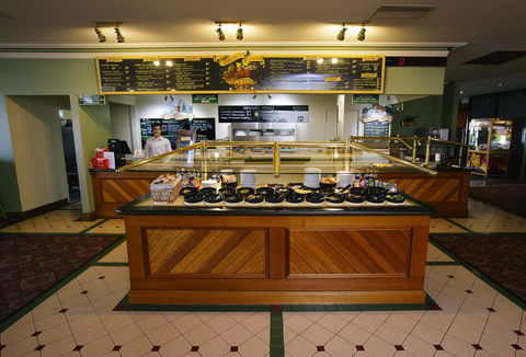 Macey's Bistro - Restaurant Guide 2