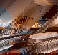 Sergeant Lok - Restaurant Guide