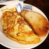 Solander Dining and Bar