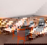 Trappers Restaurant - Restaurant Guide