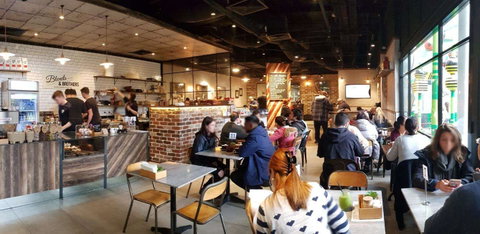 Blends And Brothers - Restaurant Guide 0