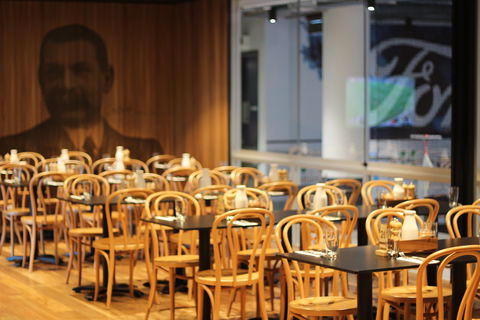 Charles & Co. Café - Restaurant Guide 1