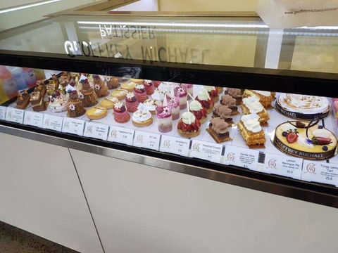 Geoffrey Michael Patissier - Restaurant Guide 0