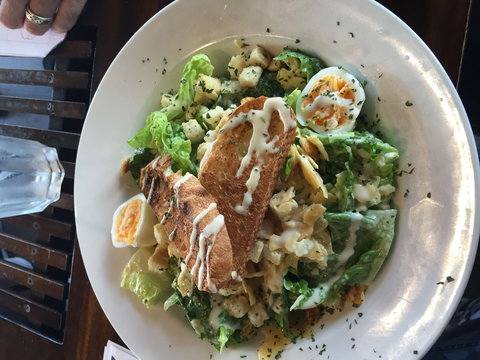 Lucky Star Tavern - Restaurant Guide 0