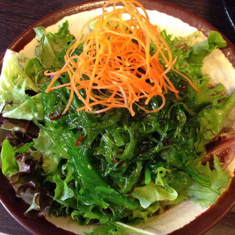 The Roll - Restaurant Guide 0