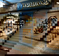 Two Hans - Restaurant Guide
