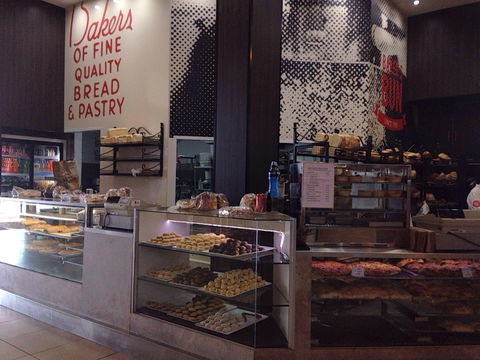 Baker's Bun - Restaurant Guide 0