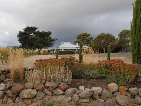 Hunter-Gatherer Vintners - Restaurant Guide 2