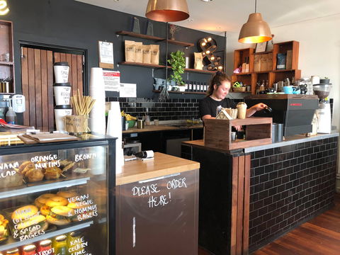 The Rogue & Rascal - Restaurant Guide 1