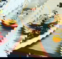 Zeins Authentic - Restaurant Guide