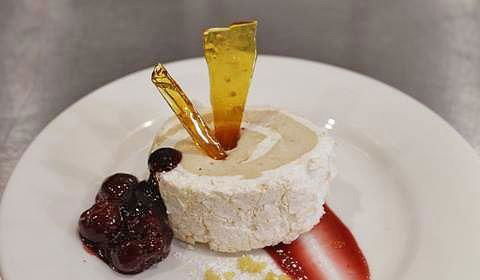 Secrets On The Lake - Restaurant Guide 0