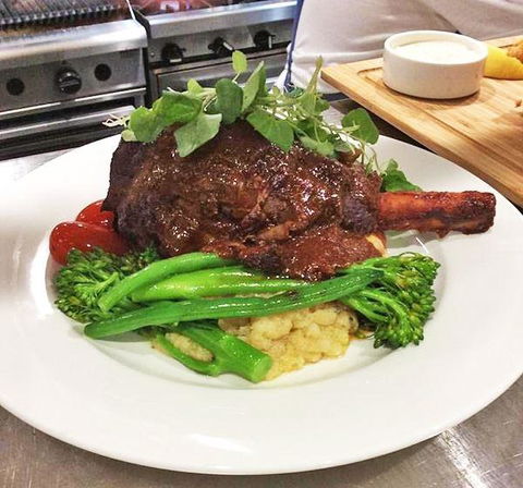 Secrets On The Lake - Restaurant Guide 8