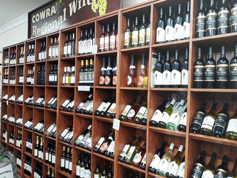 Cowra Visitor Information Centre Wine Selection - Restaurant Guide 0