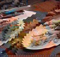 Eagle Hawk Hotel - Restaurant Guide