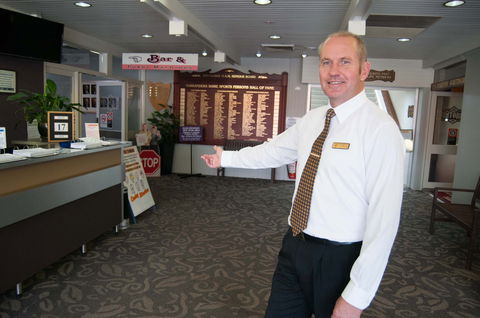 Narrandera Ex-Servicemen's Club - Restaurant Guide 1
