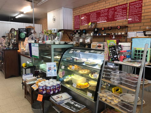 Wallaroo Treasures And Treats Cafe - Restaurant Guide 1