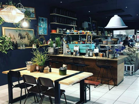 Flock Espresso And Eats - Restaurant Guide 0