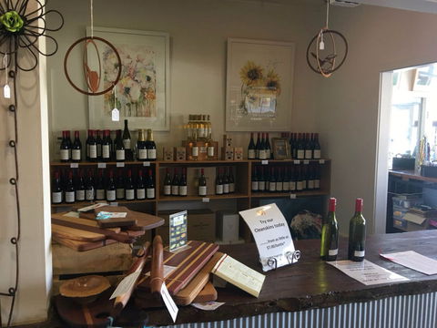 Jugiong Wine Cellar - Restaurant Guide 1