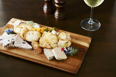 Le Bouchon French Cuisine - Restaurant Guide 1