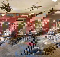 Sloth Bar - Restaurant Guide