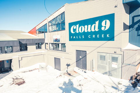 Cloud 9 - Restaurant Guide 0
