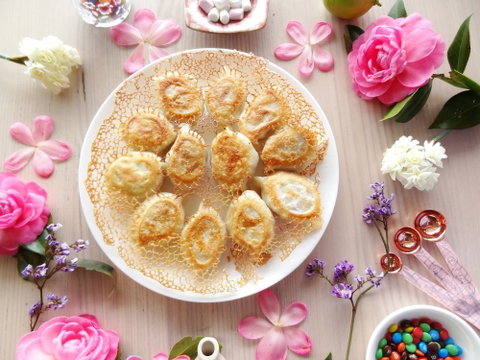 Dumpling Mama - Restaurant Guide 0