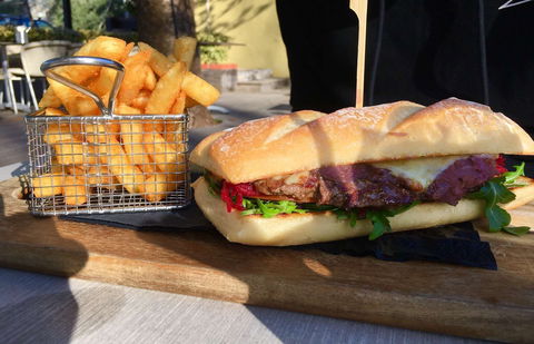 Inn Mahogany Creek - Restaurant Guide 0