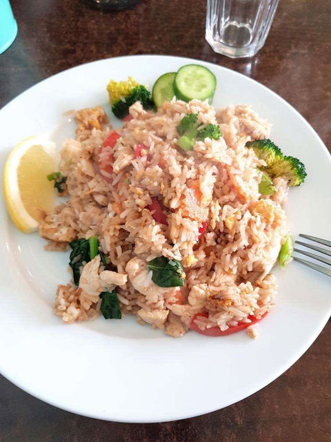 Saha Thai Cafe - Restaurant Guide 0