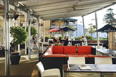 Tradewinds Hotel - Bar And Bistro - Restaurant Guide 0