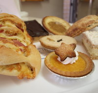 AJ's Hotbake - Restaurant Guide