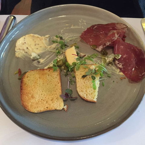 Cobblestone Lane Restaurant - Restaurant Guide 0
