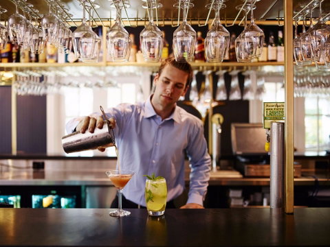 Epoche Lounge Bar - Restaurant Guide 0