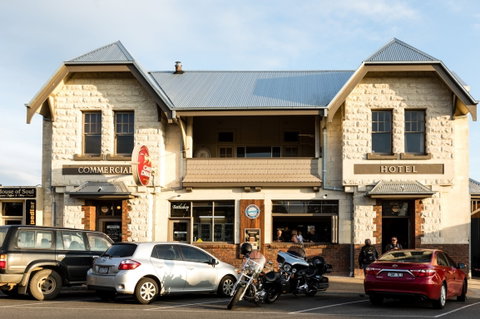 Yarragon Hotel - Restaurant Guide 0