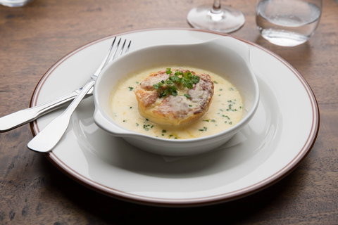 La Cache à Vín - Restaurant Guide 0