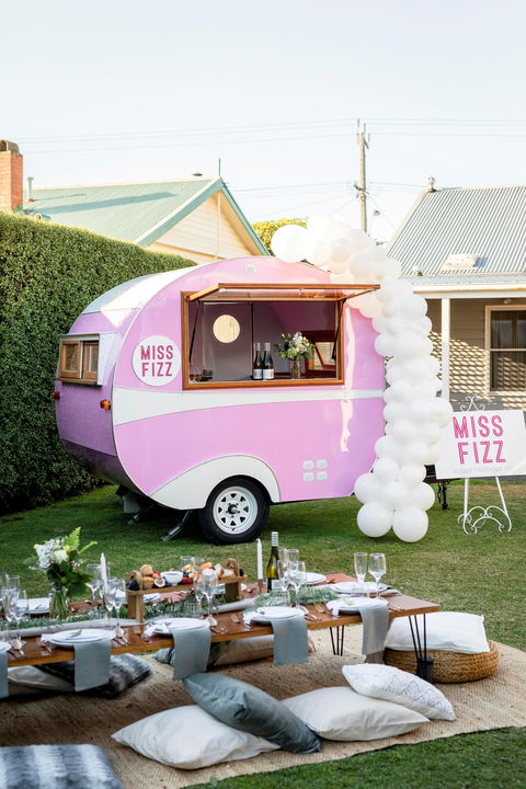 Miss Fizz - Mobile Prosecco Bar - Restaurant Guide 0