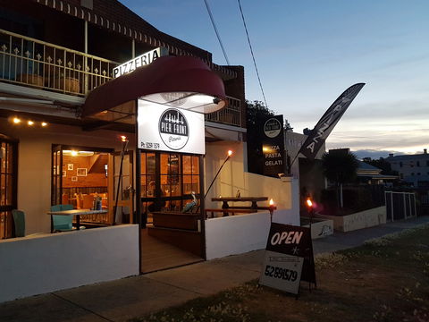 Pier Front Pizzeria - Restaurant Guide 0
