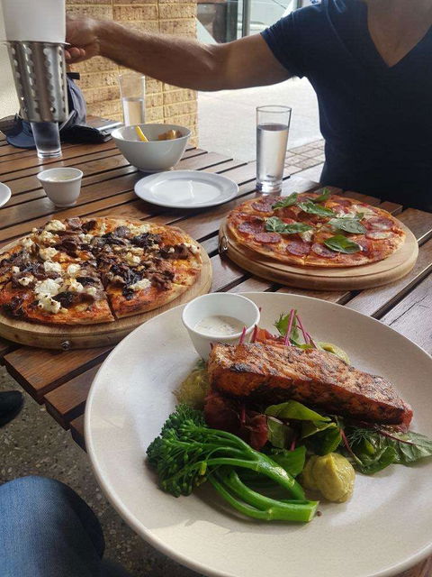 Whistling Kite - Restaurant Guide 0