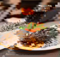 Kalamunda Hotel - Kalamunda - Restaurant Guide