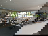 Clayton Bay Takeaway and Clayton Bay Restaurant Guide Restaurant Guide