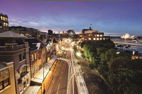 The Observer Hotel - Restaurant Guide 0