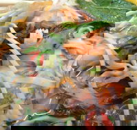 Vietnamese Hot Food - Restaurant Guide