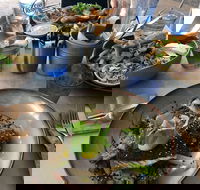 Six Degrees - Restaurant Guide