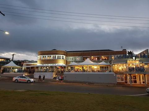 The Beach Hotel, Merewether - Restaurant Guide 0