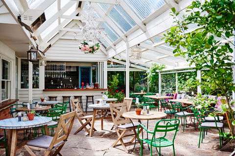 Wombat Hill House - Restaurant Guide 1