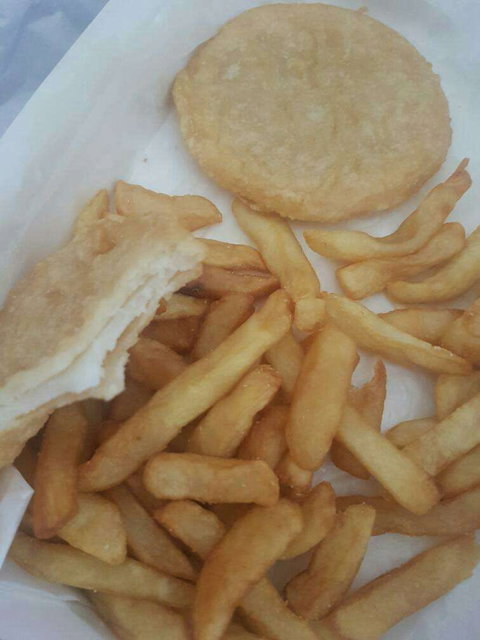 Snappers Fish & Chippery - Restaurant Guide 0