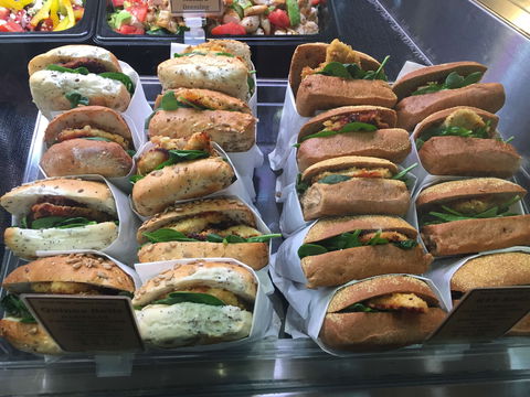 Fresh High Quality Poultry - Restaurant Guide 0