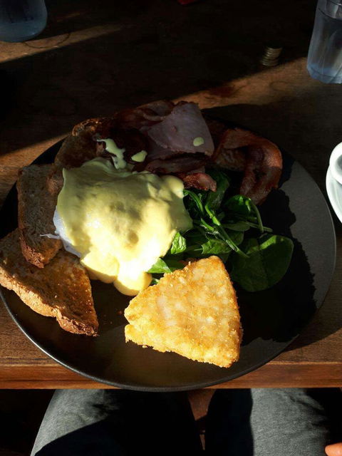 Runway Bar & Restaurant - Restaurant Guide 0