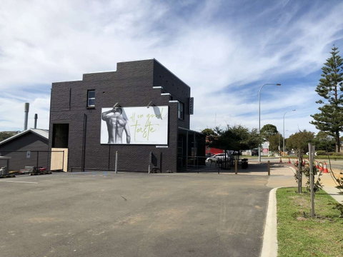 The Naked Bean Coffee Roasters - Restaurant Guide 0