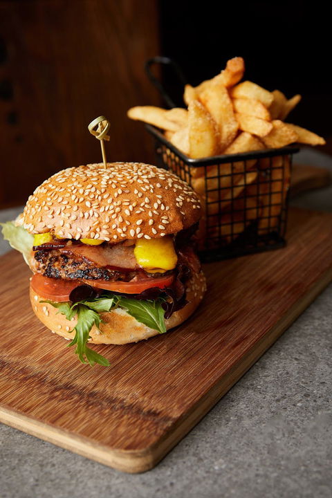 Urban 35 - Restaurant Guide 0