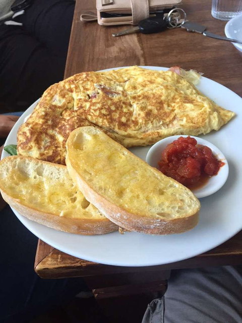 Vancouver Cafè & Store - Restaurant Guide 0